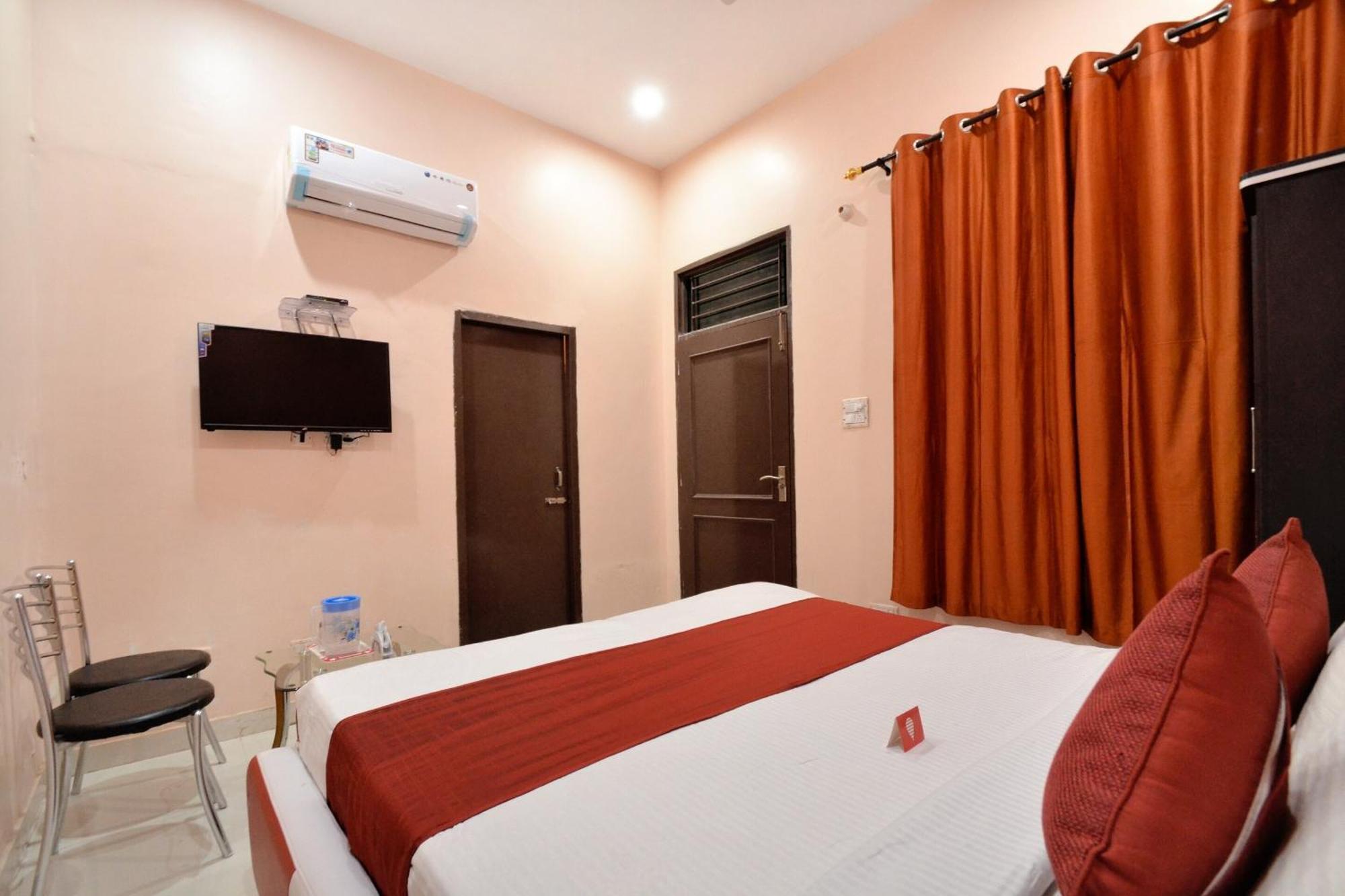 Hotel O Galaxy Nayagaon Extérieur photo