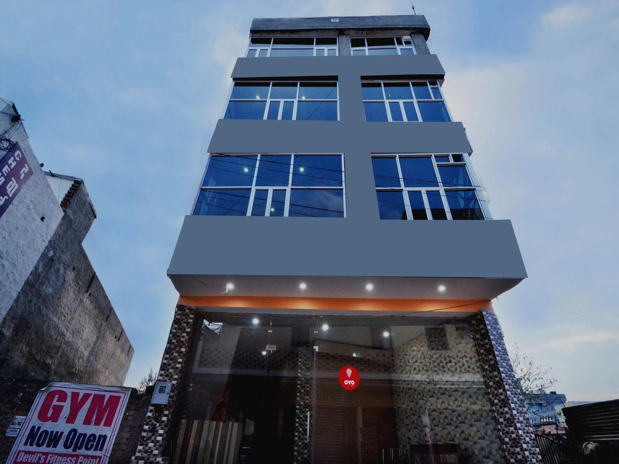 Hotel O Galaxy Nayagaon Extérieur photo